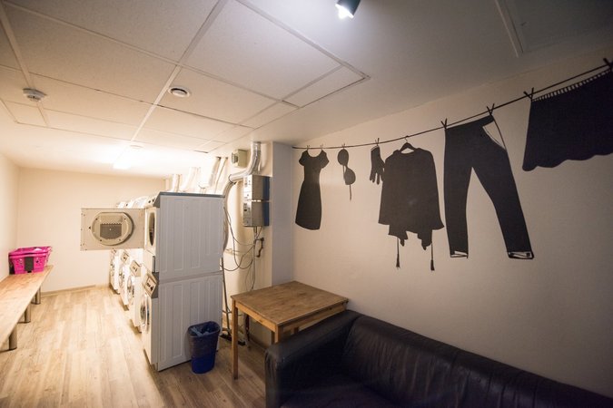 Wombat's city hostel munich hauptbahnhof loundry room