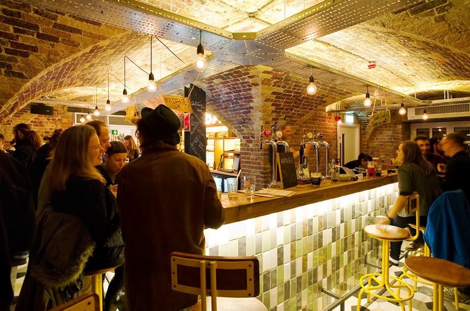 Wombats London - Experience the City's Buzz in Our Festive Bar